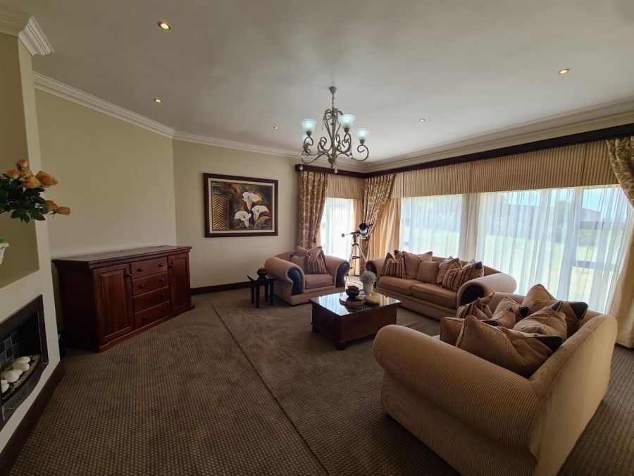 5 Bedroom Property for Sale in Balley Duff Free State